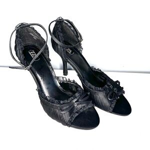 [725 ORIGINALS] Black Lace Bows High Heels Ankle Strap Size 8 EUC